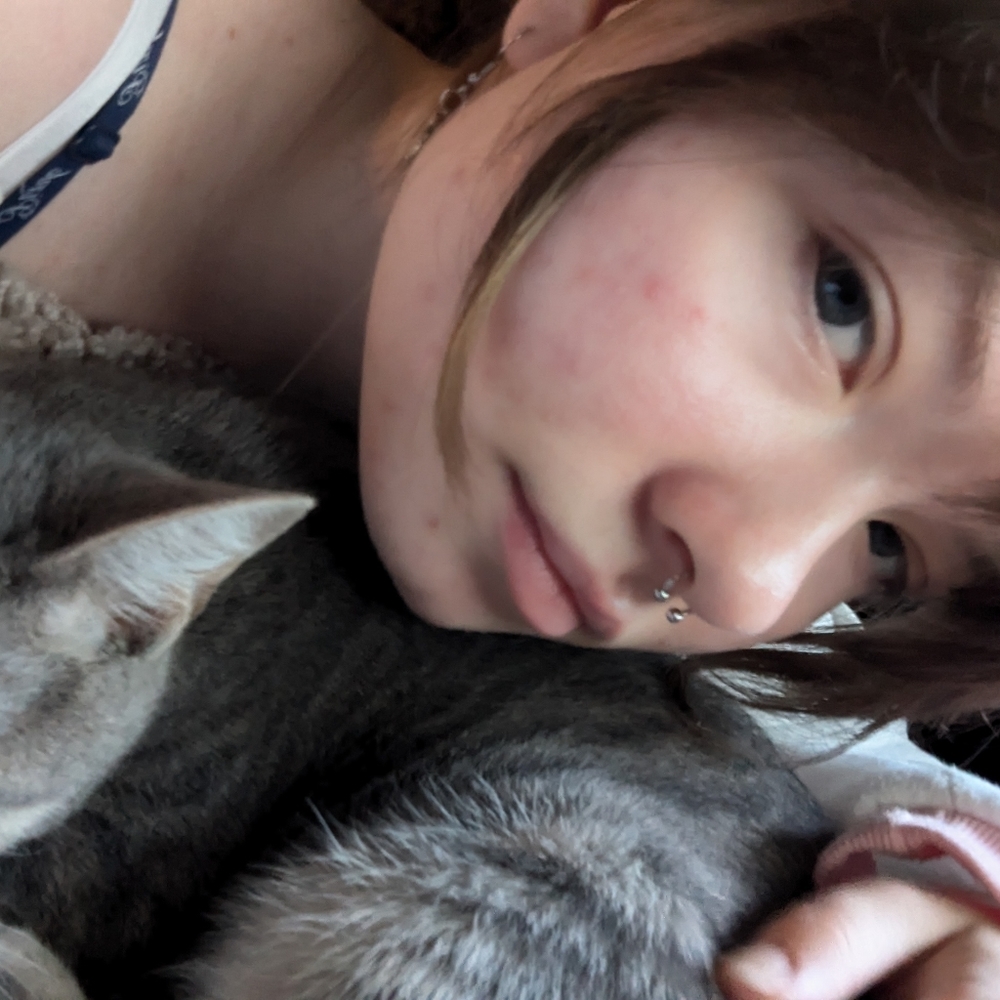 Meet your Posher, Chloe